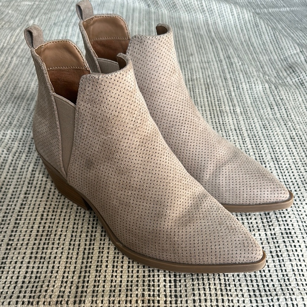 Universal Thread Tan Ankle Boots for Women
